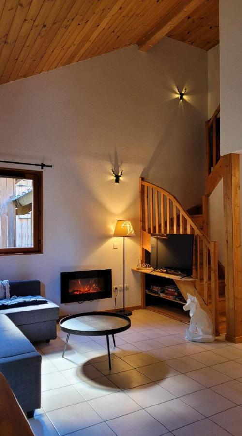 Chalet By Sophie Superdevoluy Avec Piscine Dış mekan fotoğraf